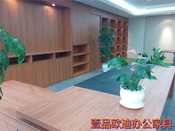大班臺1