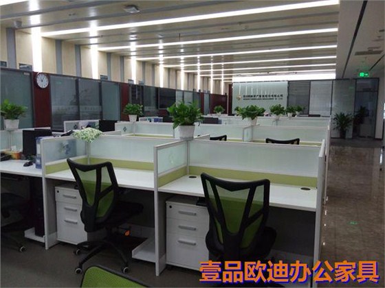 屏風工作位定制-壹品歐迪辦公家具定制