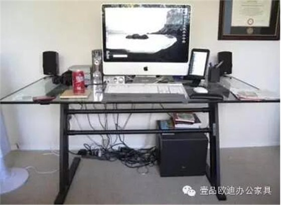 簡單3招，擺脫辦公桌下各種電源線雜亂困擾？