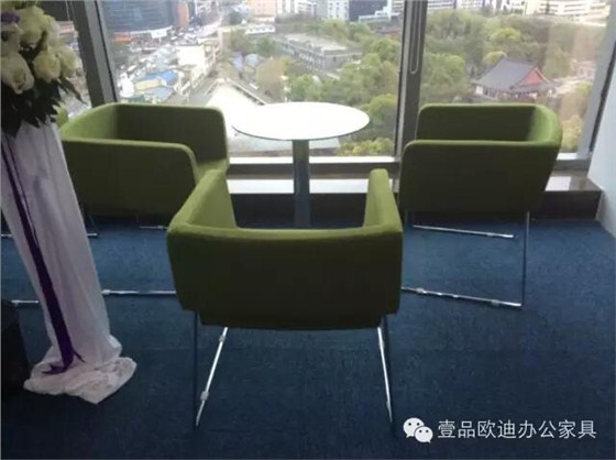 【央視新聞客戶端】京東JD讓老百姓放心網(wǎng)購，壹品歐迪讓京東JD綠色辦公