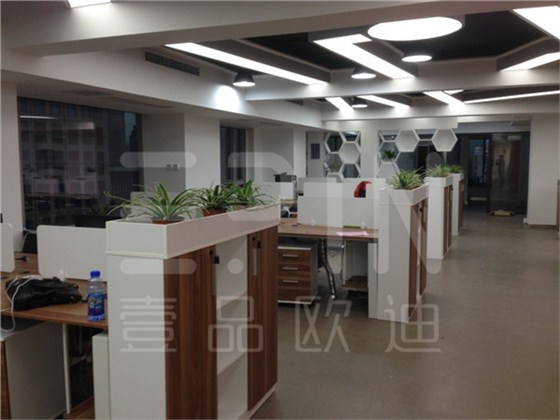 重慶紫荊醫療辦公家具-壹品歐迪職員辦公桌