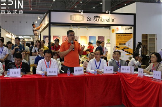 壹品歐迪帶你走進(jìn)大咖云集的“辦公家具品牌領(lǐng)袖對(duì)話論壇”