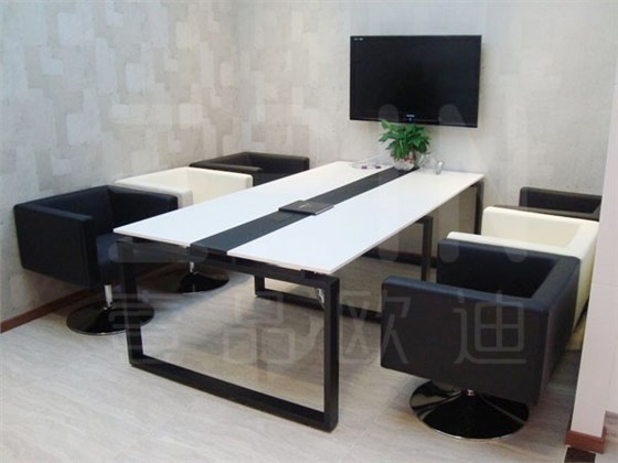 現代辦公家具