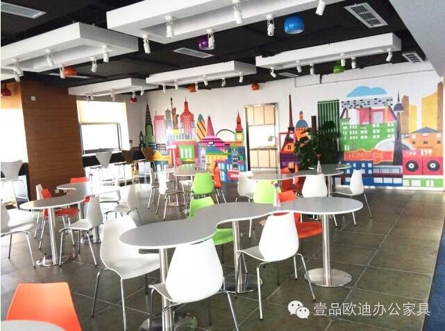 【央視新聞客戶端】京東JD讓老百姓放心網(wǎng)購(gòu)，壹品歐迪讓京東JD綠色辦公
