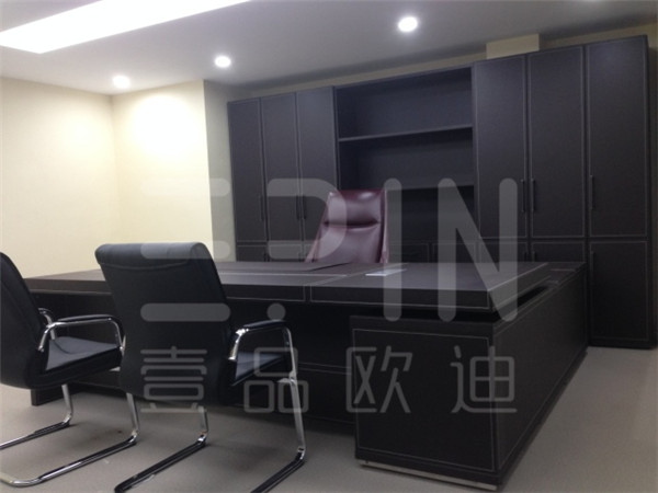 重慶紫荊醫(yī)療辦公家具-凱旋辦公家具系列板式大班臺