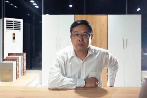 壹品歐迪辦公家具董事長(zhǎng)張曉帆
